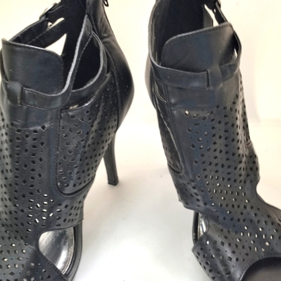 John Romaine double strap buckle perforated open toe heels - Picture 12 of 15